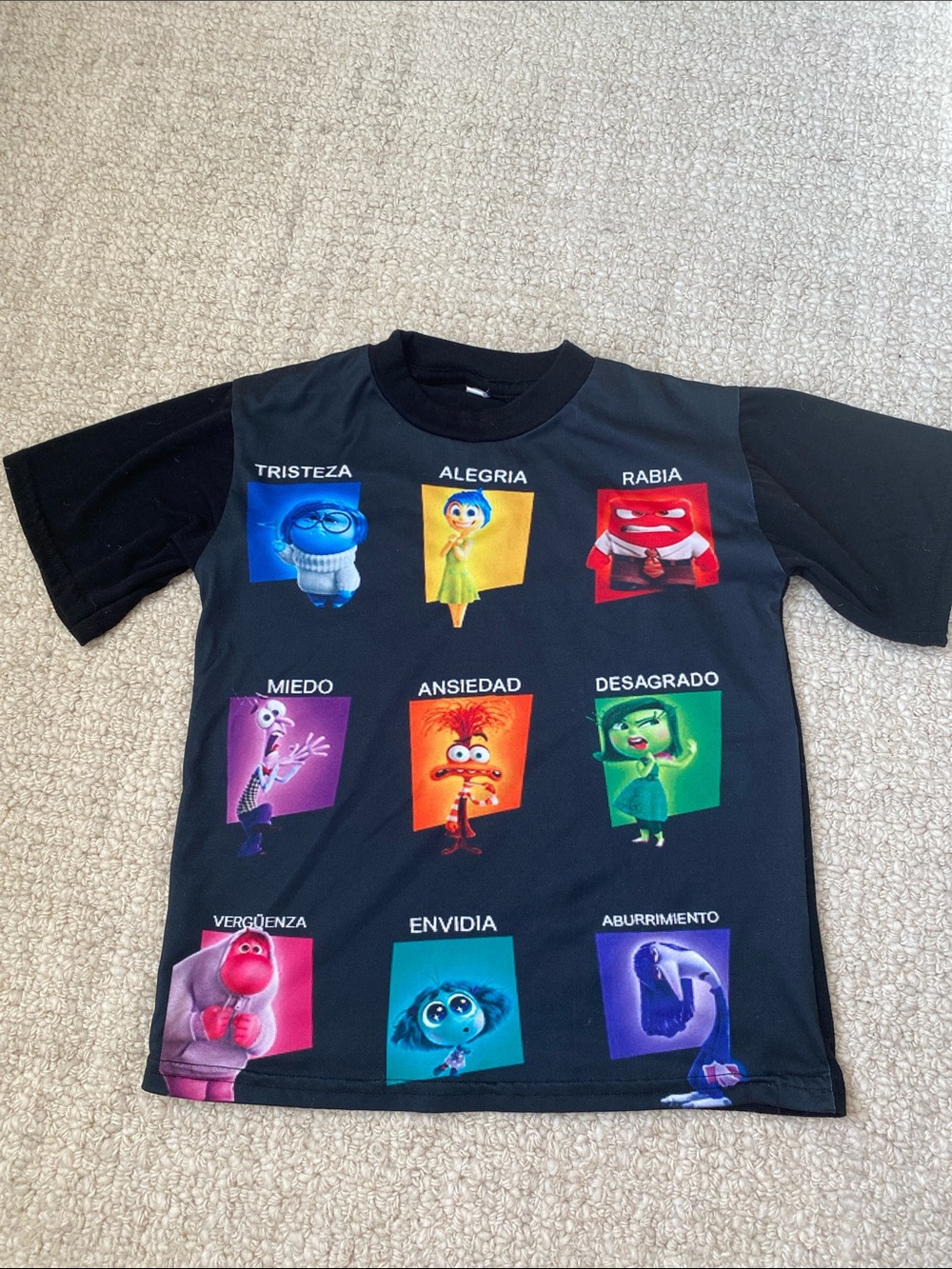 “Intensamente 2” (“Inside Out 2”) Movie graphic t-shirt